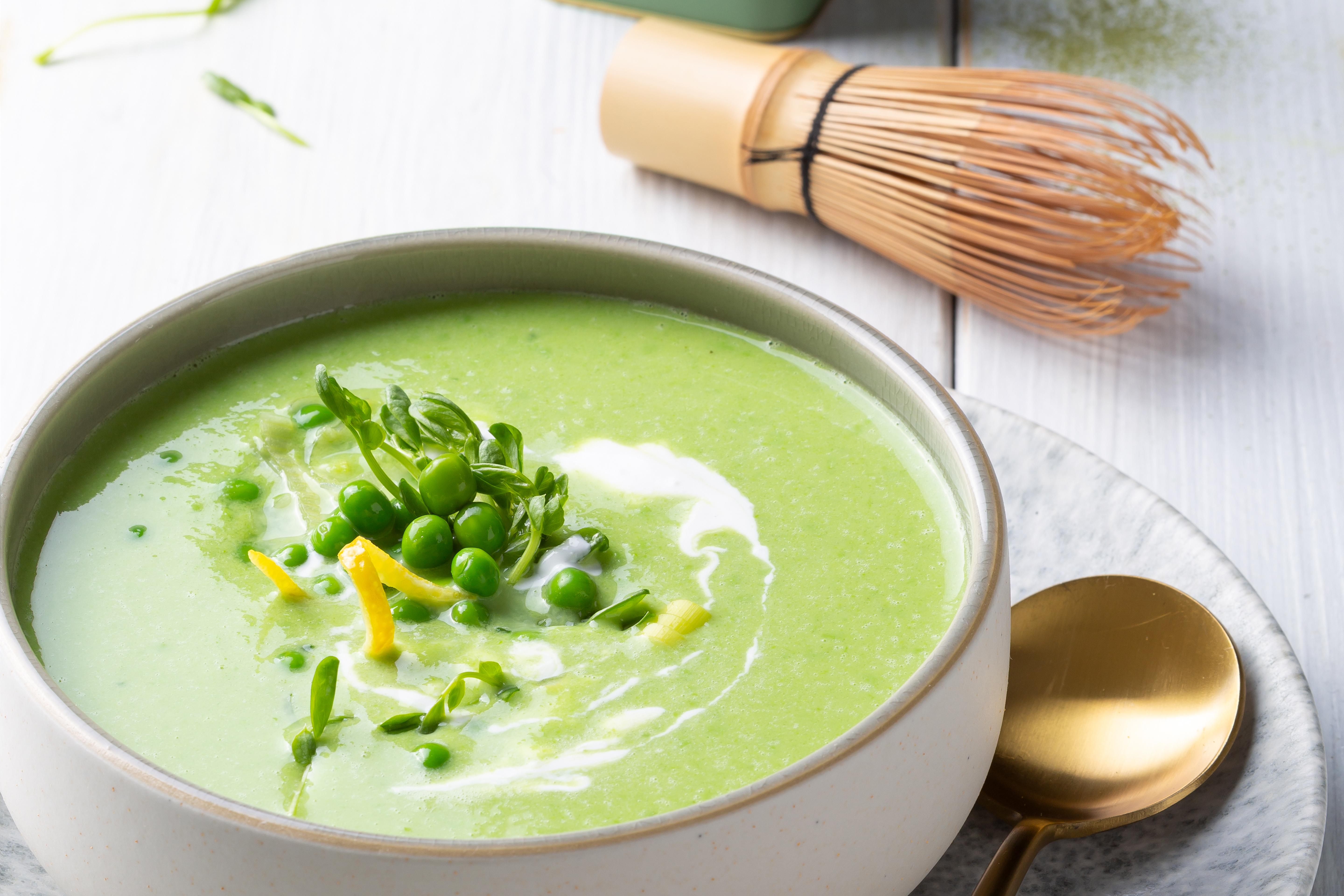 Grüne Power! Erbsensuppe mit Matcha - Tempo